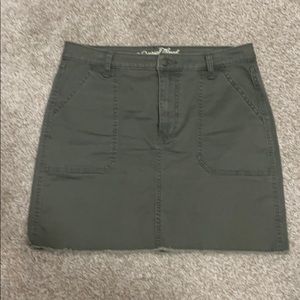Army green mini skirt with pockets